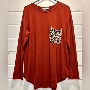 Senanayake Women’s Rust Tunic Top Leopard Print Pocket Crew Neck Long Sleeve XL